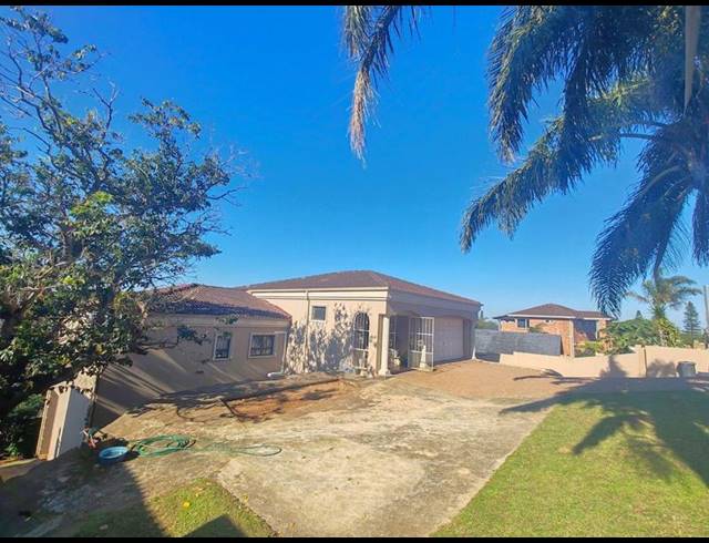 5 BEDROOM HOUSE FOR SALE IN SHELLY BEACH